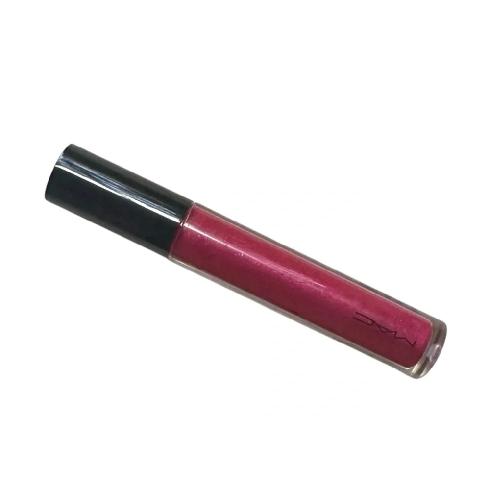 MAC Cosmetics lip colour